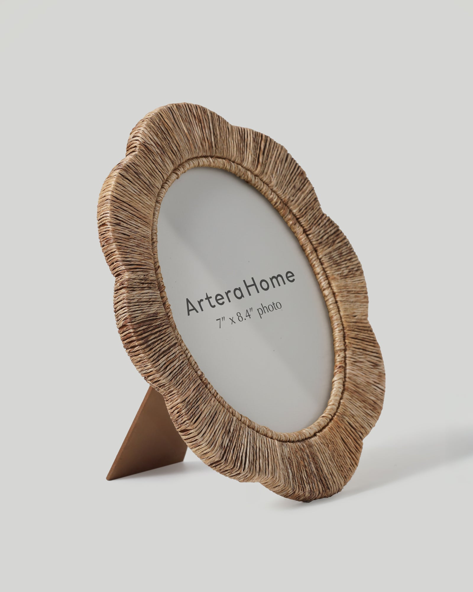Scalloped Jute Photo Frame