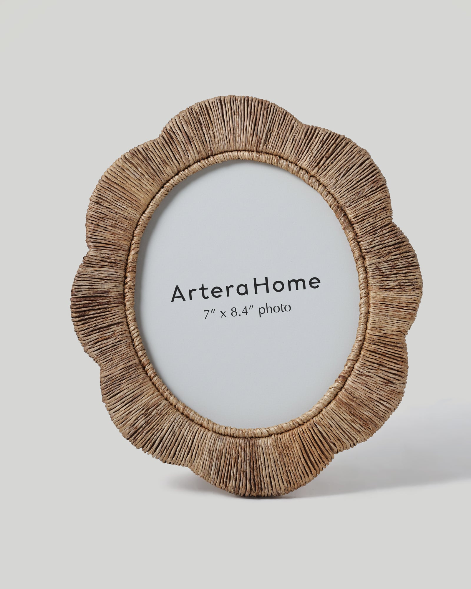 Scalloped Jute Photo Frame