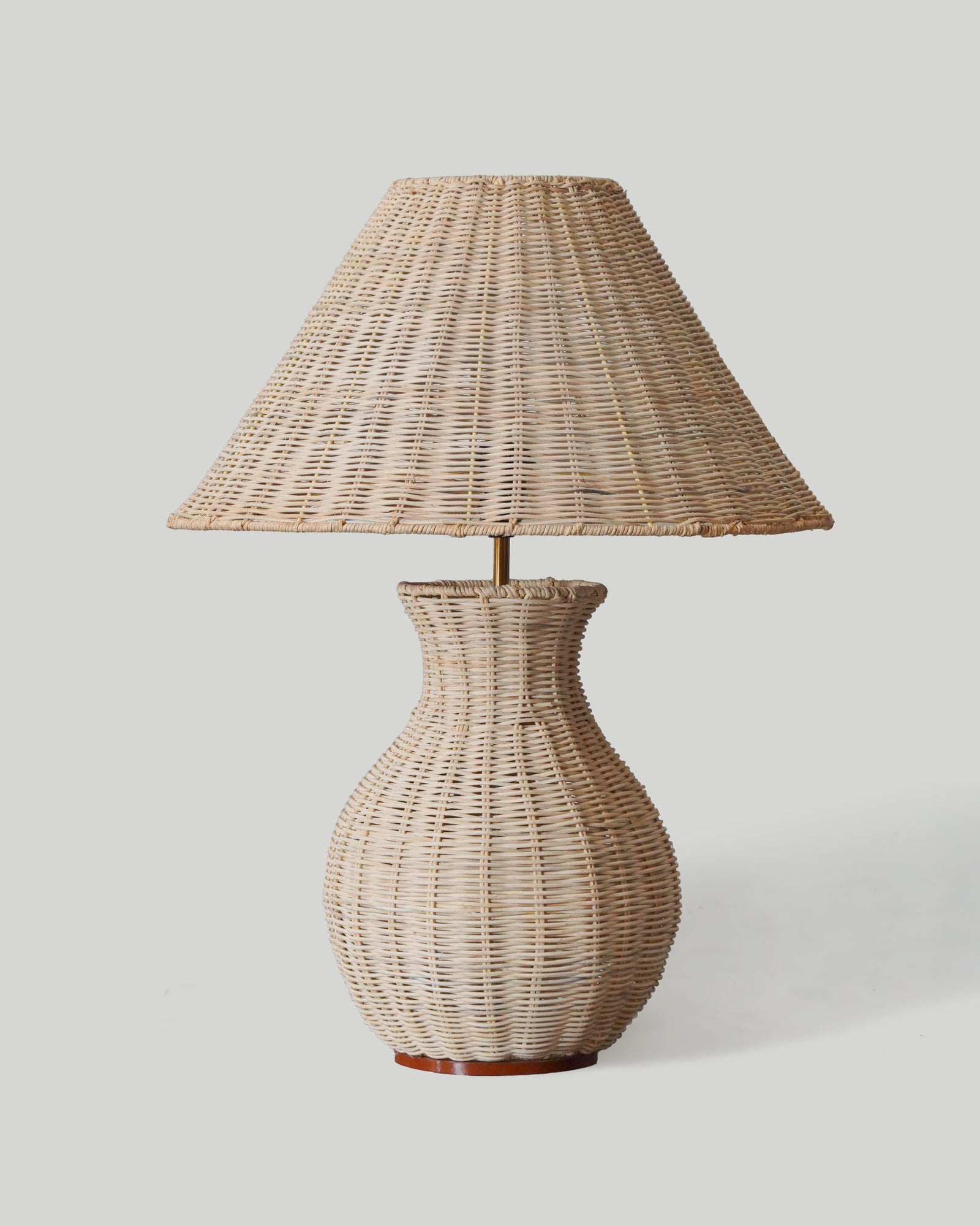 Rattan Vase Table Lamp