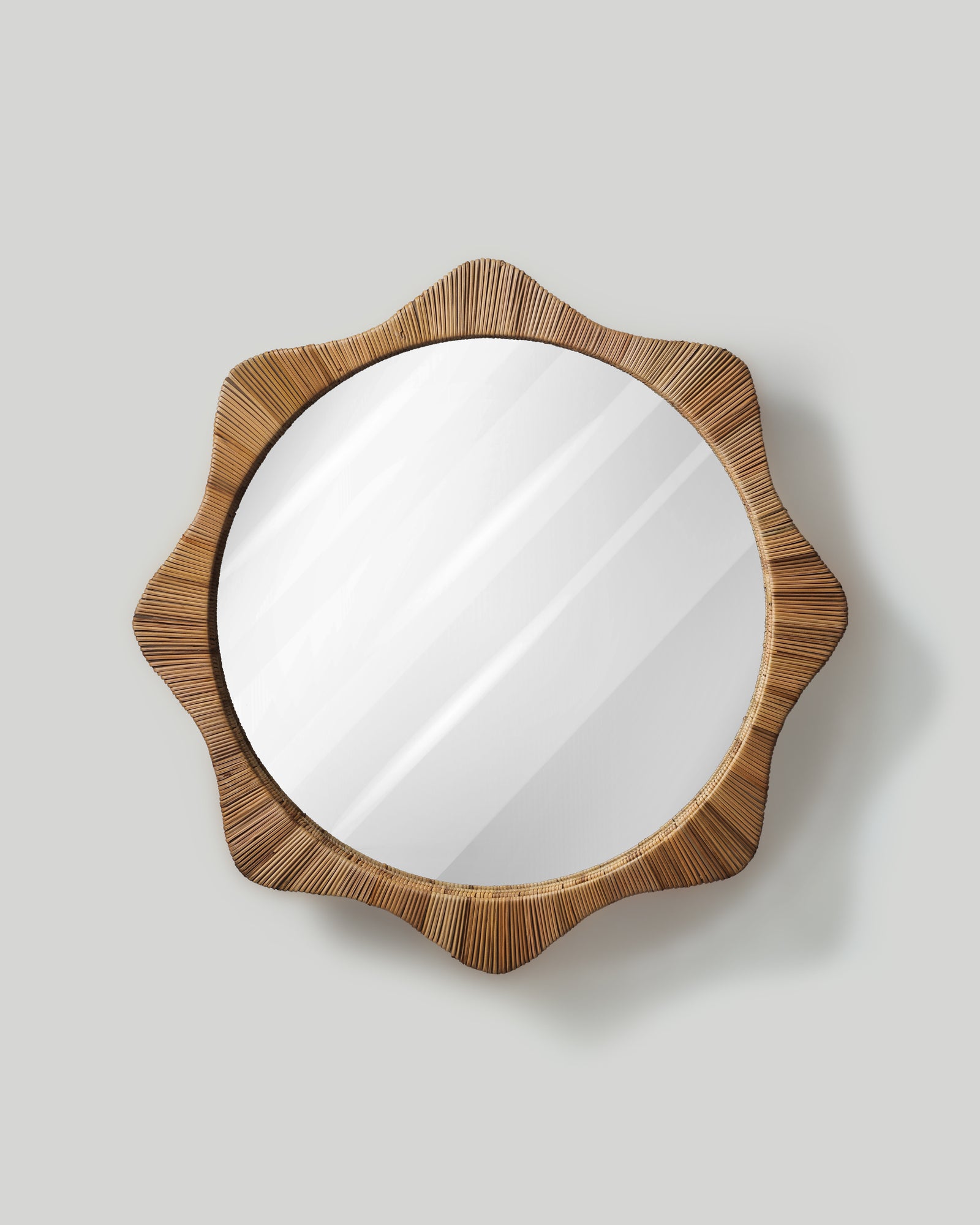 Star-point Pencil Reed Round Mirror