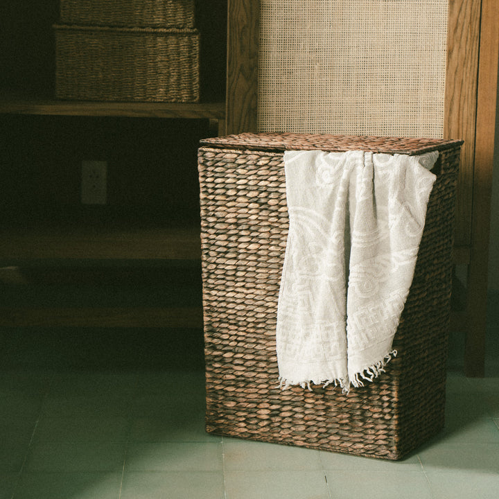 Large Water Hyacinth Laundry Basket With Lid from artera home