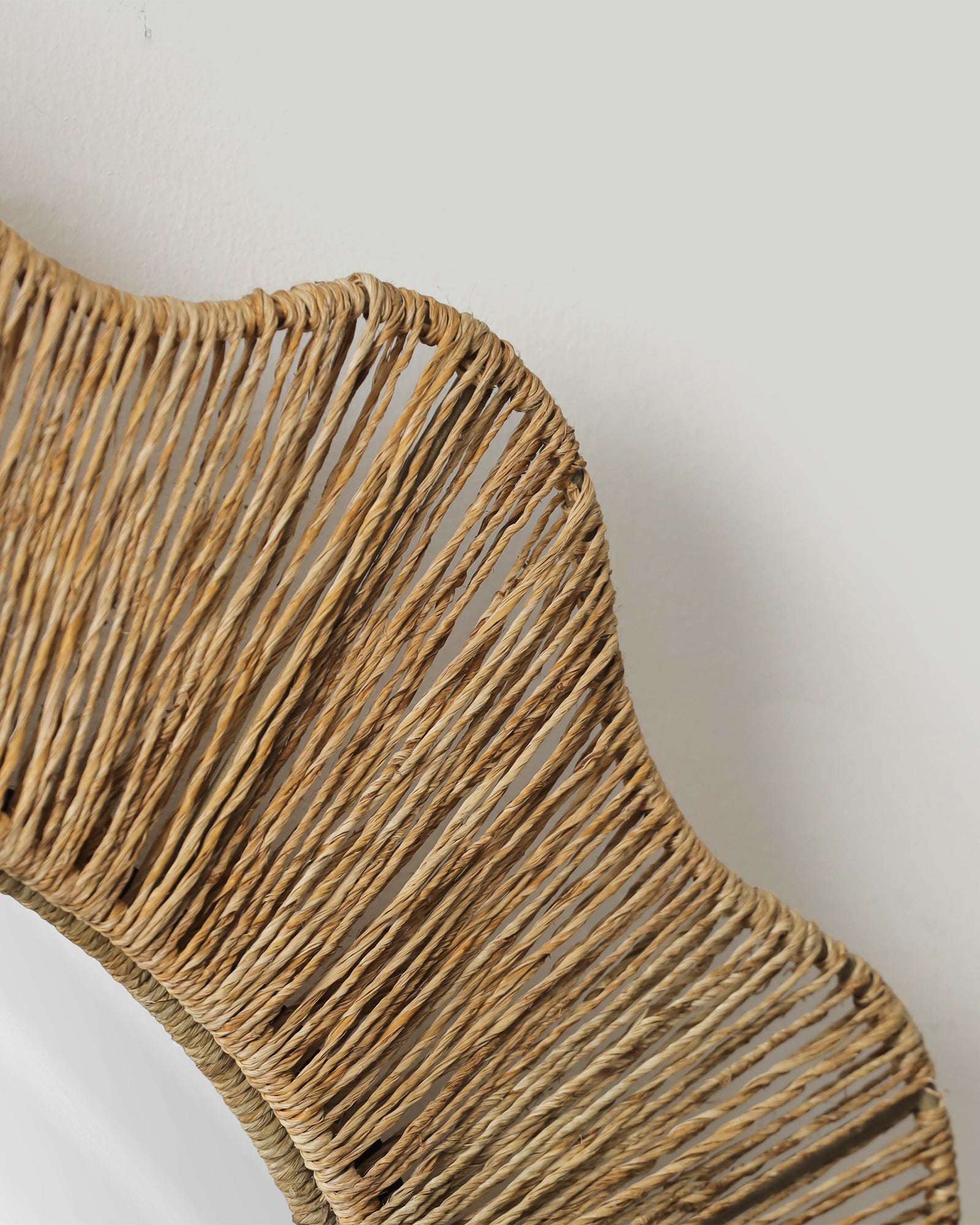 Fluted-wave Oval Mirror