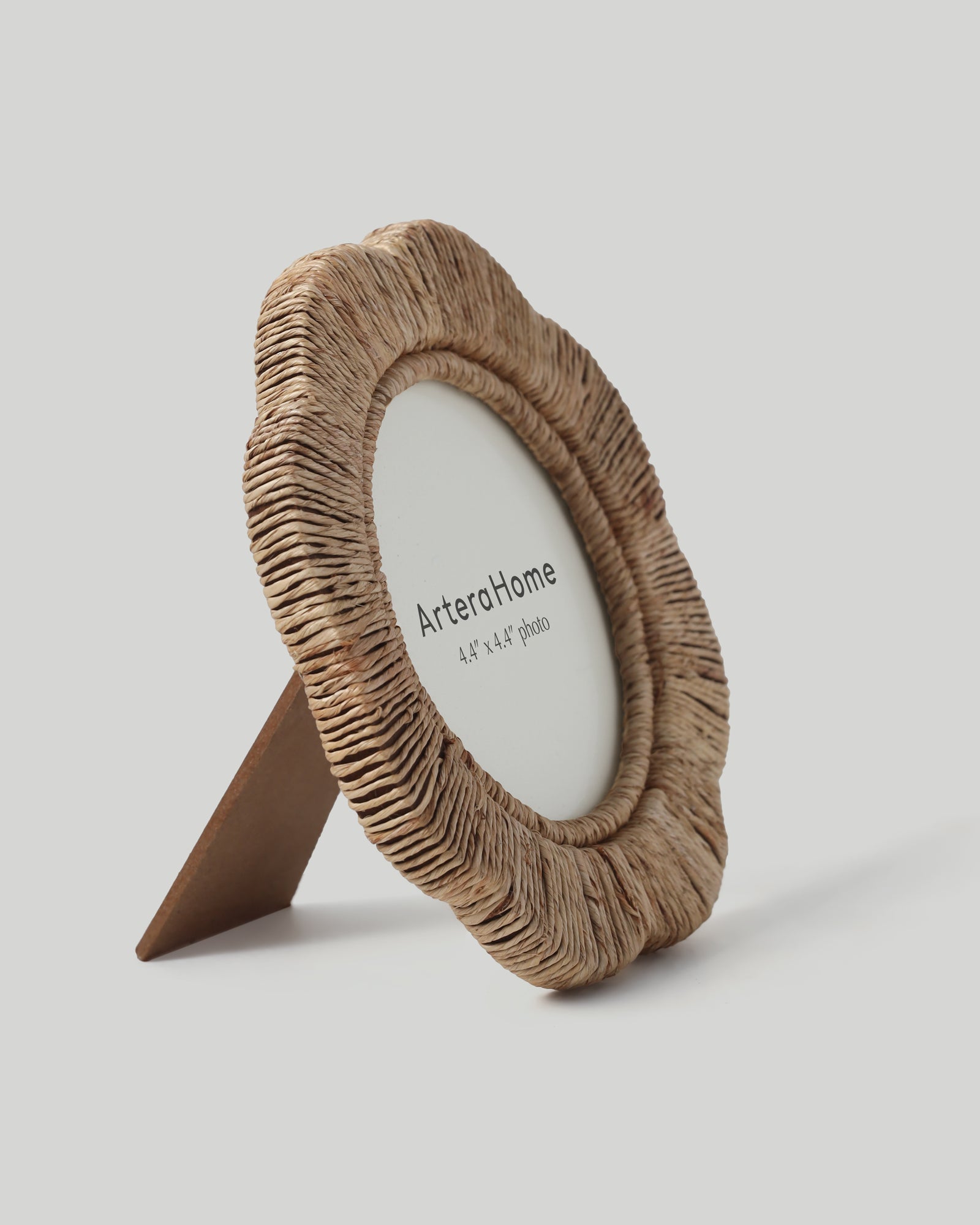 Scalloped Jute Photo Frame